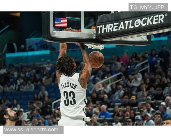 生涯之夜!克拉克斯顿首砍三双+助攻创新高 生涯之夜!克拉克斯顿首砍三双+助攻创新高